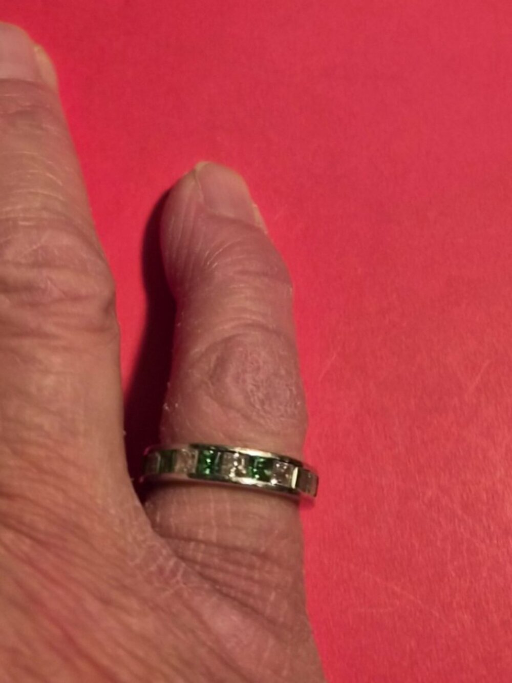Vintage 925 sterling silver CZ Diamond & Emerald Eternity Ring
